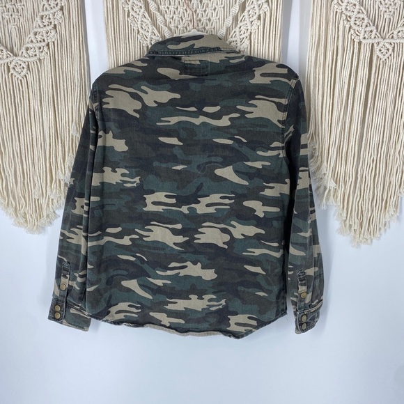 Forever 21 Button Front Camouflage Jacket Shirt - Picture 7 of 7